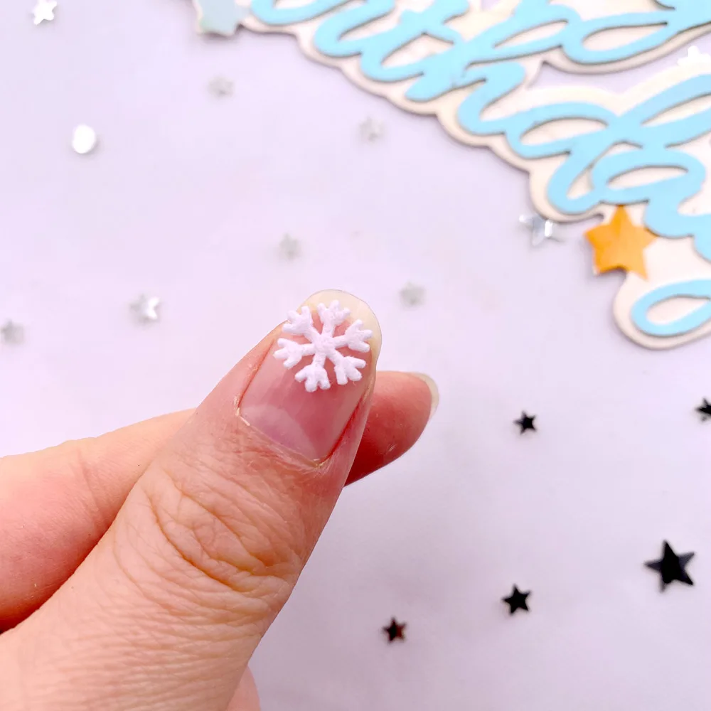 白いクリスマススノーフラワーパッチ,日曜大工のヘアリボン,工 - Eco Art Craft のレビューと価格
